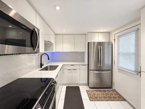 3101 N Country Club Dr 307, Aventura FL - photo 9 of 21