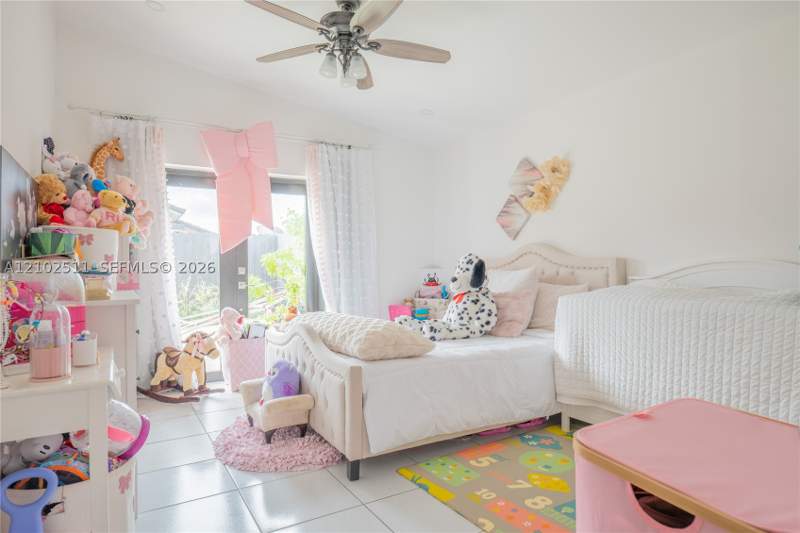 3 bedroom SingleFamilyResidence at 14926 SW 38th St, Villa Sevilla, Miami — photo 4