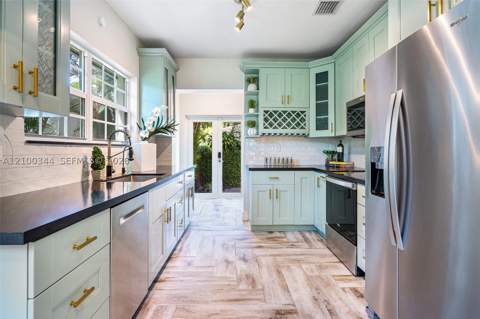 1209 La Mancha Ave, Coral Gables FL - photo 12 of 52