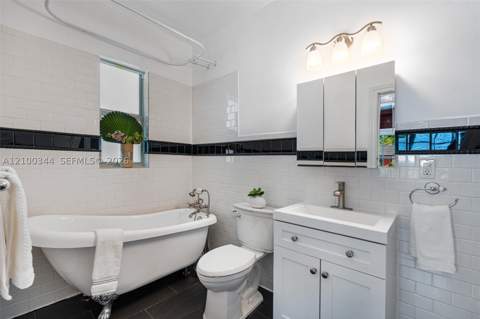 1209 La Mancha Ave, Coral Gables FL - photo 18 of 52