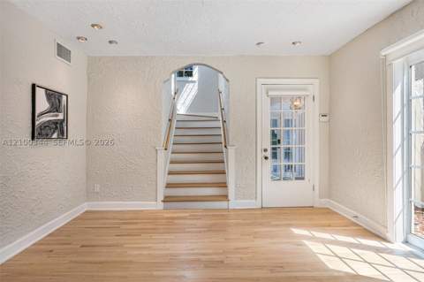 1209 La Mancha Ave, Coral Gables FL - photo 9 of 52