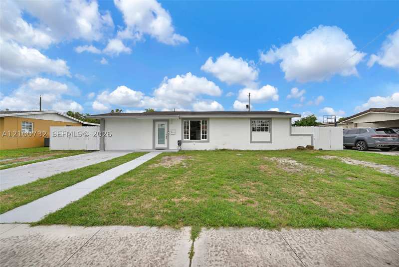 4 bedroom SingleFamilyResidence at 1271 W 79th St, Palm Lakes Sec 3, Hialeah — photo 1