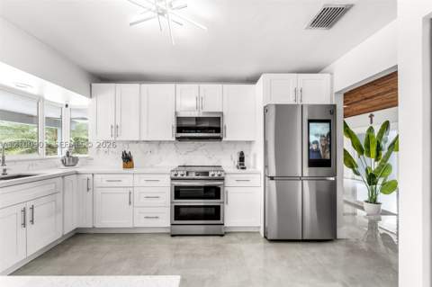 19610 SW 332nd St, Homestead FL - photo 9 of 29