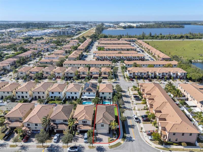 4 bedroom SingleFamilyResidence at 8894 W 34th Ave, Bellagio, Hialeah — photo 4