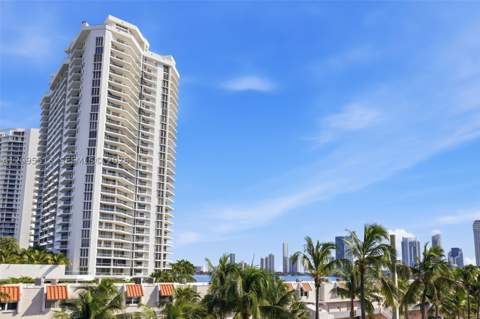 3770 NE 171st St 402, North Miami Beach FL - photo 21 of 33