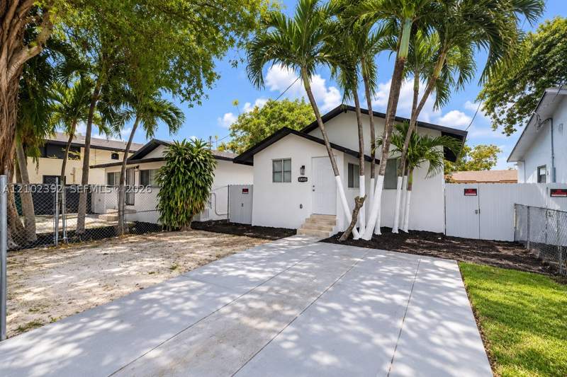 2 bedroom SingleFamilyResidence at 1800 SW 3rd St Apt C, Idlewild Park, Miami — photo 2