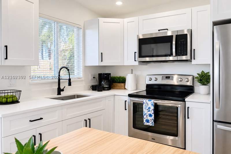 2 bedroom SingleFamilyResidence at 1800 SW 3rd St Apt C, Idlewild Park, Miami — photo 3