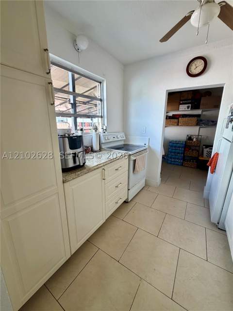 521 NW 44th Ave, Miami FL - photo 8 of 25