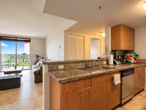 1555 N Treasure Dr 506, North Bay Village FL - photo 10 of 36