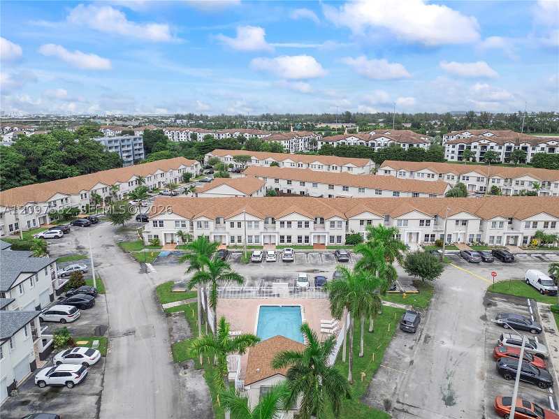 3 bedroom Condominium at 9187 Fontainebleau Blvd 407, The Oakview Condo No 5, Miami — photo 1