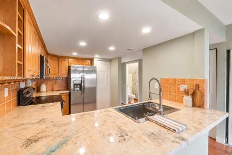 9187 Fontainebleau Blvd 407, Miami FL - photo 6 of 23