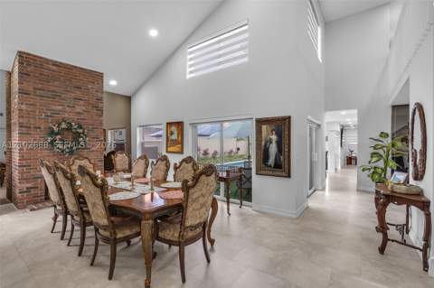 17338 NW 61st Pl, Hialeah FL - photo 6 of 53