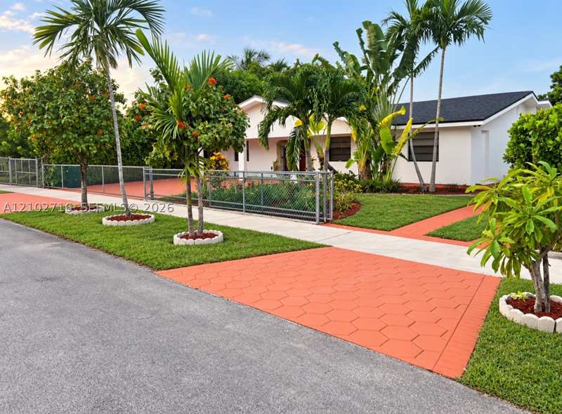 5 bedroom SingleFamilyResidence at 11461 SW 193rd St, South Miami Heights 1st A, Miami — photo 1