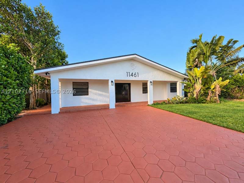 5 bedroom SingleFamilyResidence at 11461 SW 193rd St, South Miami Heights 1st A, Miami — photo 3