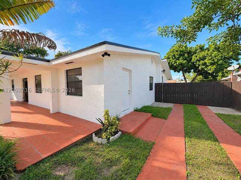 5 bedroom SingleFamilyResidence at 11461 SW 193rd St, South Miami Heights 1st A, Miami — photo 4