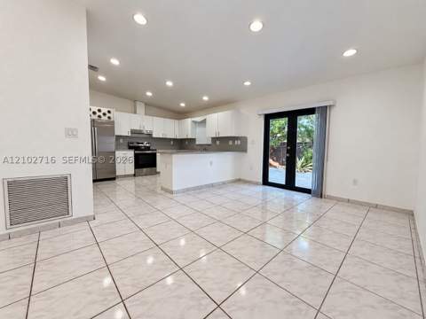 11461 SW 193rd St, Miami FL - photo 8 of 24