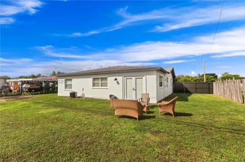 19411 SW 117th Ave, Miami FL - photo 9 of 40