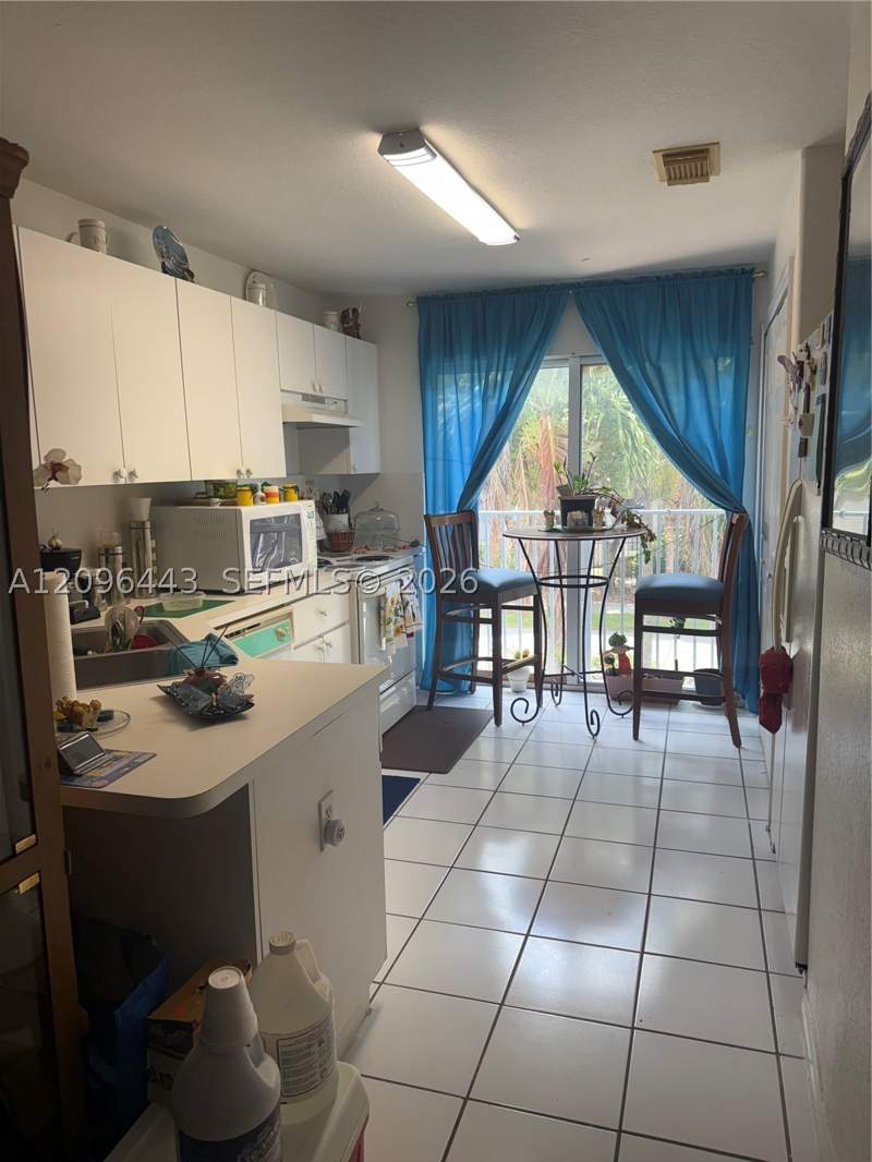 3 bedroom Condominium at 5655 NW 109th Ave 58, Doral Grand Condo, Doral — photo 4