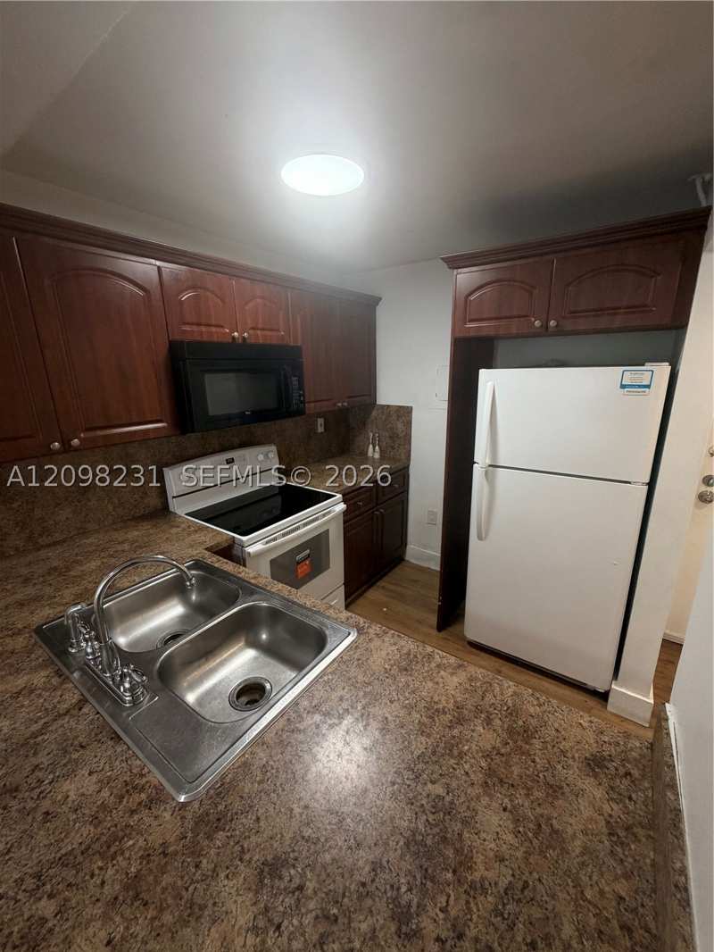 1 bedroom Condominium at 16465 NE 22nd Ave 412, Tall Trees Condo, North Miami Beach — photo 1