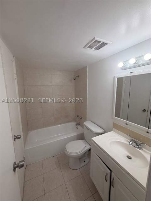 16465 NE 22nd Ave 412, North Miami Beach FL - photo 7 of 23