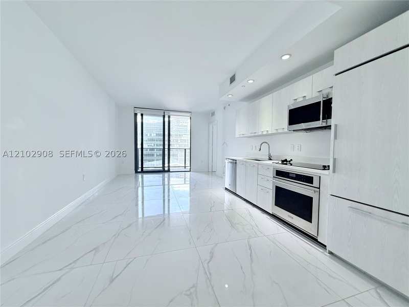 1 bedroom Condominium at 45 SW 9th St 1209, Brickell Heights East Con, Miami — photo 1