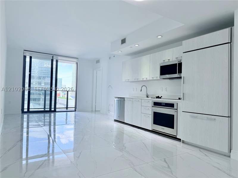 1 bedroom Condominium at 45 SW 9th St 1209, Brickell Heights East Con, Miami — photo 2