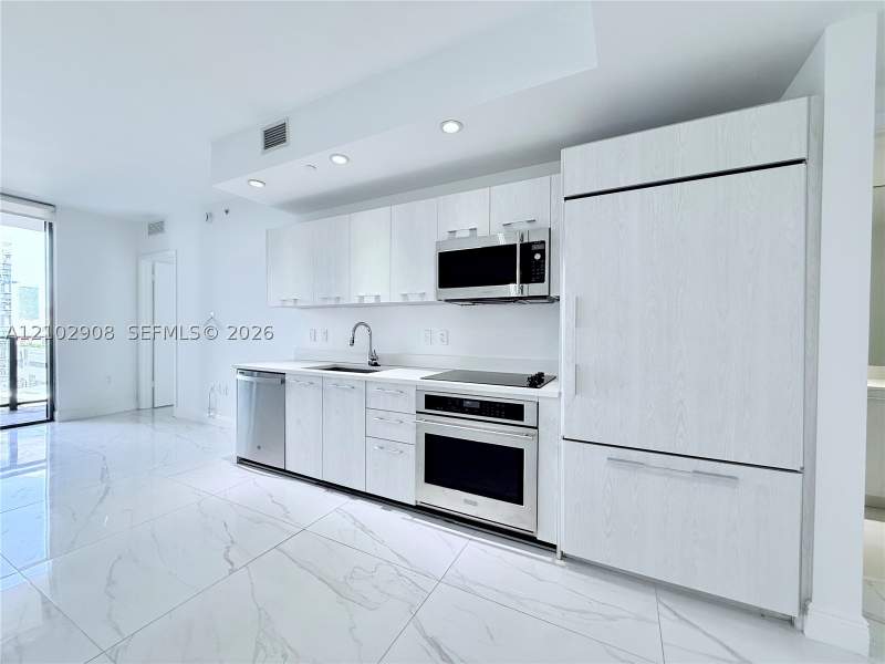 1 bedroom Condominium at 45 SW 9th St 1209, Brickell Heights East Con, Miami — photo 4