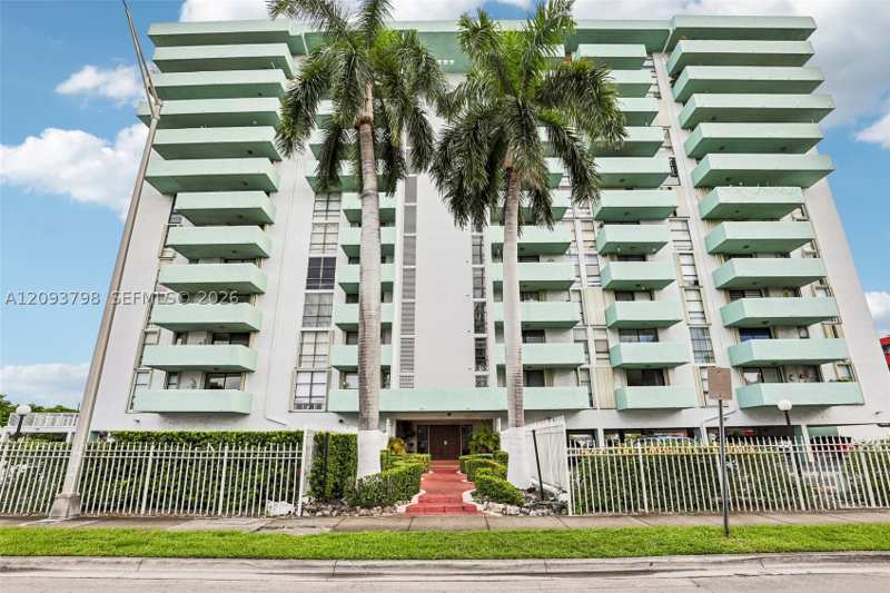 1 bedroom Condominium at 1825 W 44th Pl 208, Imperial Terraces Condo, Hialeah — photo 1