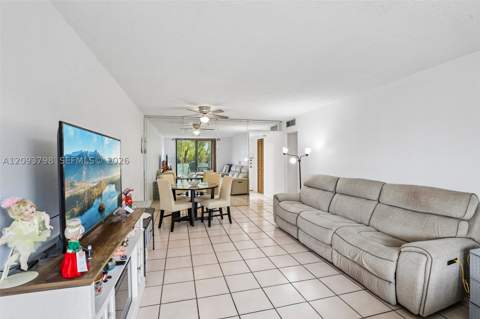 1825 W 44th Pl 208, Hialeah FL - photo 12 of 27