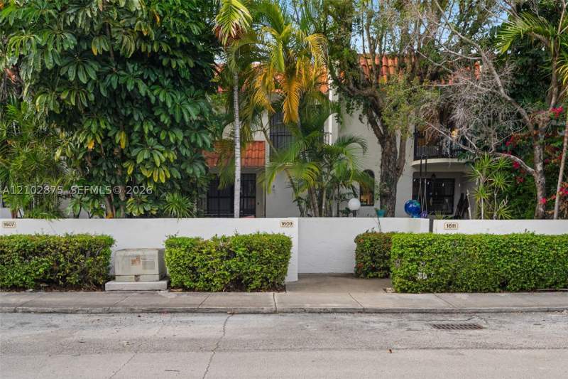 3 bedroom Townhouse at 1609 NE 105th st 3-6, Harbour Club Villas Condo, Miami Shores — photo 4