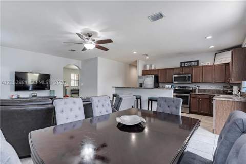 3653 SE 2nd Ct, Homestead FL - photo 9 of 34
