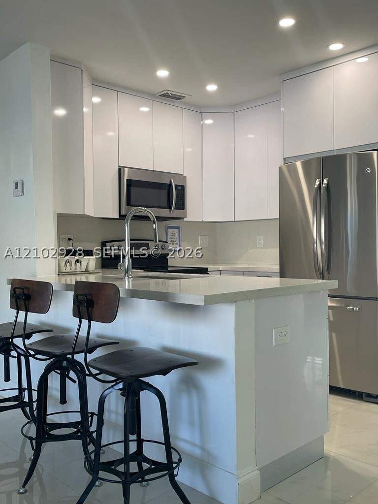 3 bedroom SingleFamilyResidence at 1030 NE 214th St, Ives Estates Sec 5, Miami — photo 5