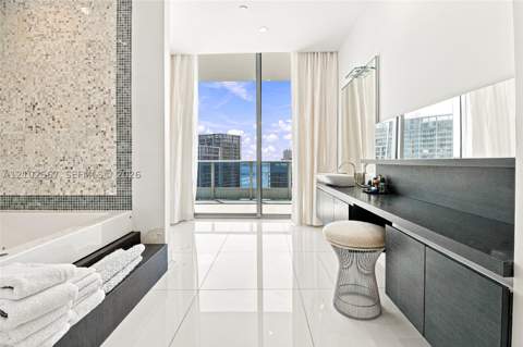 200 Biscayne Boulevard Way 5302, Miami FL - photo 11 of 31