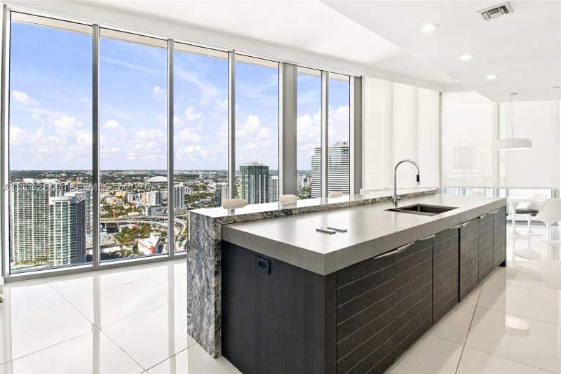 3 bedroom Condominium at 200 Biscayne Boulevard Way 5302, Epic West Condo, Miami — photo 4