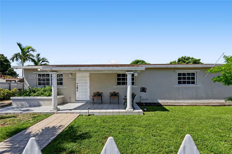 3 bedroom SingleFamilyResidence at 19360 SW 115th Ave, South Miami Heights 1st A, Miami — photo 2
