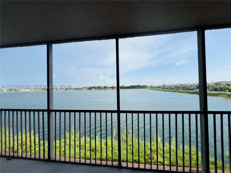 2 bedroom Condominium at 20860 San Simeon Way 205-6, Lakeview Of The Calf Club, Miami — photo 1