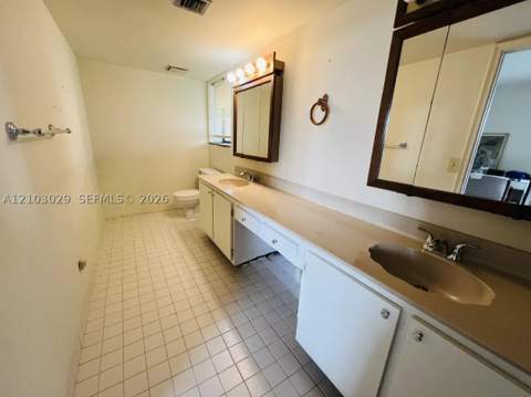 20860 San Simeon Way 205-6, Miami FL - photo 11 of 45