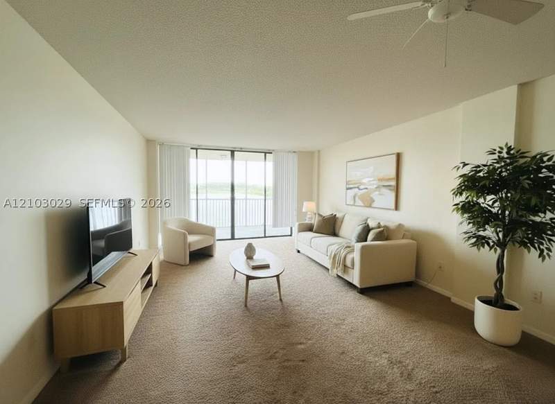 2 bedroom Condominium at 20860 San Simeon Way 205-6, Lakeview Of The Calf Club, Miami — photo 4