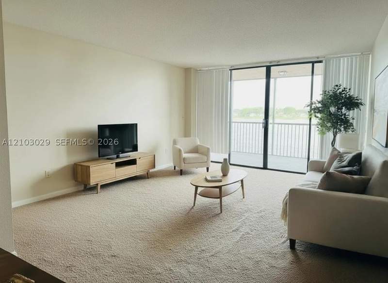 2 bedroom Condominium at 20860 San Simeon Way 205-6, Lakeview Of The Calf Club, Miami — photo 5