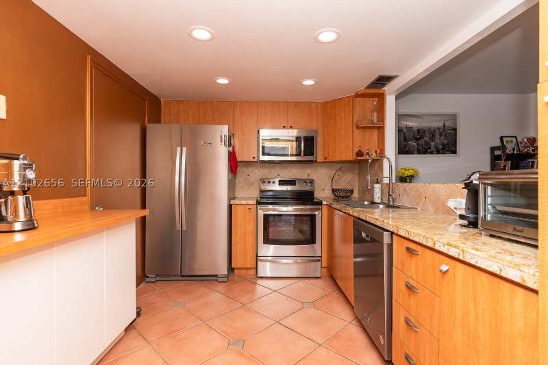 1 bedroom Condominium at 1020 Meridian Ave 314, Admiral Towers Condo, Miami Beach — photo 1