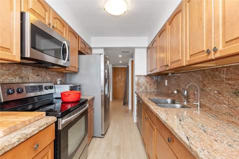 251 174th St 1219, Sunny Isles Beach FL - photo 14 of 39