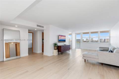 251 174th St 1219, Sunny Isles Beach FL - photo 17 of 39