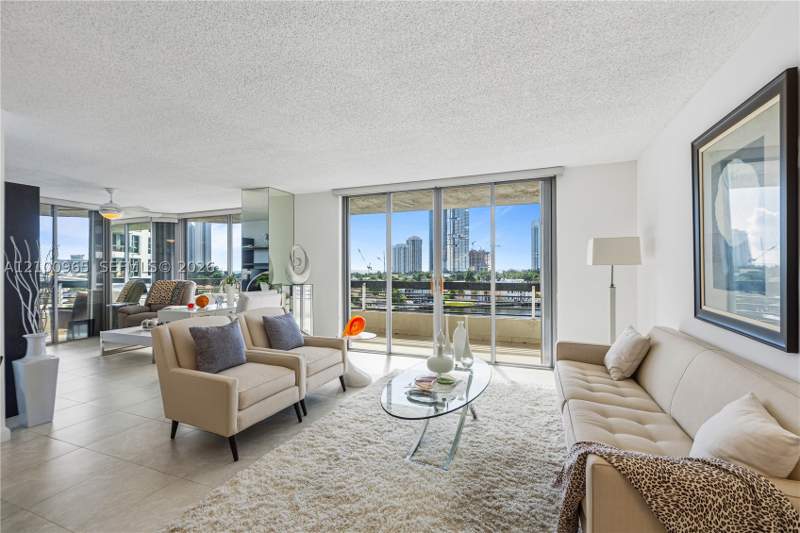2 bedroom Condominium at 19101 NE 36th Ct 808, Mystic Pointe Condo No Th, Aventura — photo 3