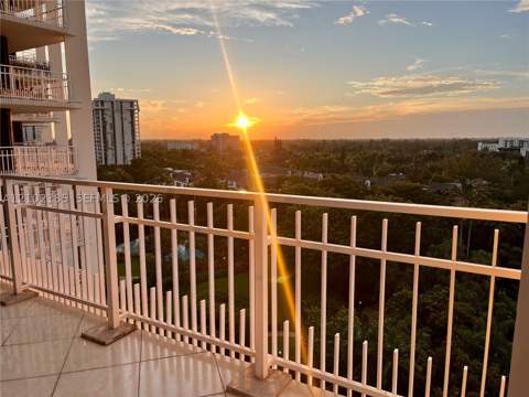 4000 NE Towerside Ter 1101, Miami FL - photo 15 of 36