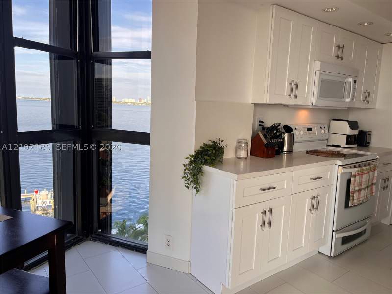 2 bedroom Condominium at 4000 NE Towerside Ter 1101, The Towers Of Quayside Co, Miami — photo 5