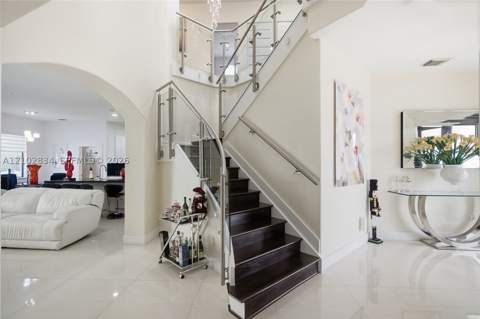 18112 NW 91st Ct, Hialeah FL - photo 10 of 40