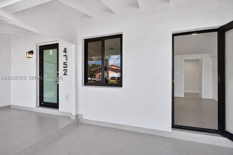 3 bedroom SingleFamilyResidence at 4752 SW 1st St, Tierra Alta, Miami — photo 4