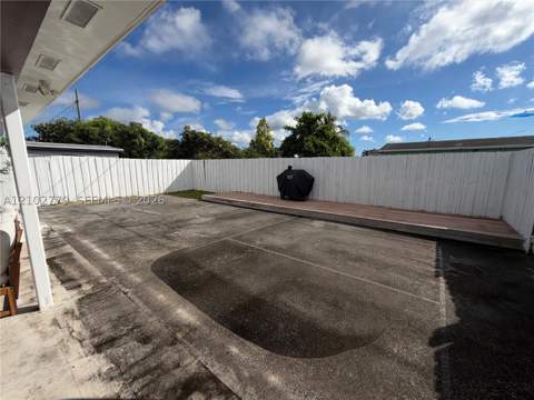 14643 SW 104th Ave, Miami FL - photo 21 of 28