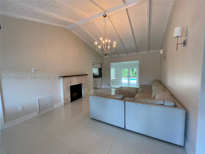 3 bedroom SingleFamilyResidence at 6129 SW 28th St, Coral Way Heights, Miami — photo 3