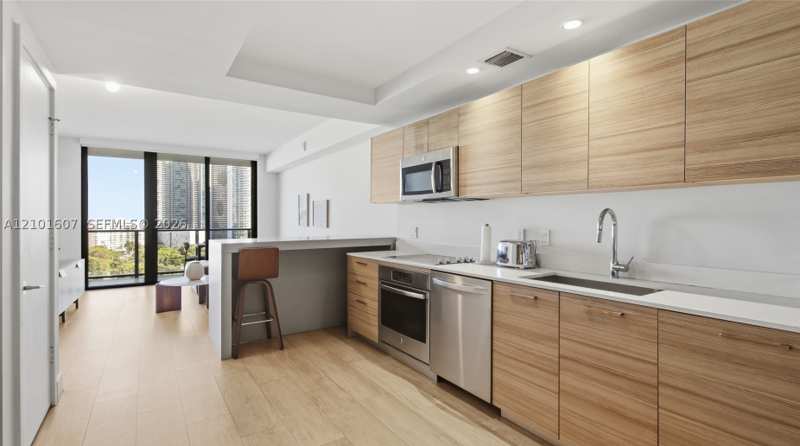 1 bedroom Condominium at 121 NE 34th St 1106A, 3401 Midtown Condo, Miami — photo 1